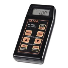 HI-8424N Handheld Water Resistant pH Meter